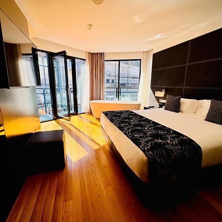Hotel Inffinit Vigo Exterior foto
